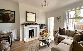 Stylish 3 Bedroom City Retreat
